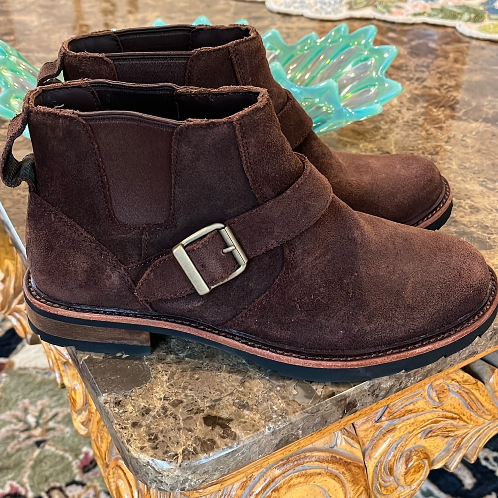 🆕 LL Bean Old Port Brown Suede Leather Buckle Ankle Booties Chelsea Boot size 8